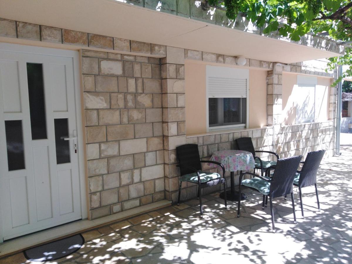 טרביניה Apartman Milos מראה חיצוני תמונה