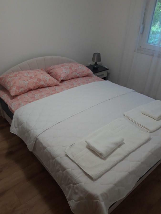 טרביניה Apartman Milos מראה חיצוני תמונה
