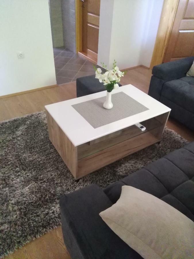טרביניה Apartman Milos מראה חיצוני תמונה